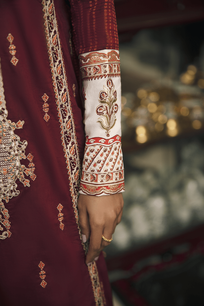 img_q_line_by_qalamkar_luxury_lawn_2021_awwal_boutique