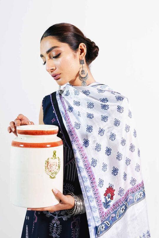 img_zara_shahjahan_lawn_2021_awwal_boutique