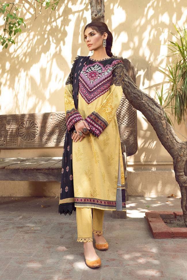 img_kinaar_lawn_by_shiza_hassan_2021_awwal_boutique