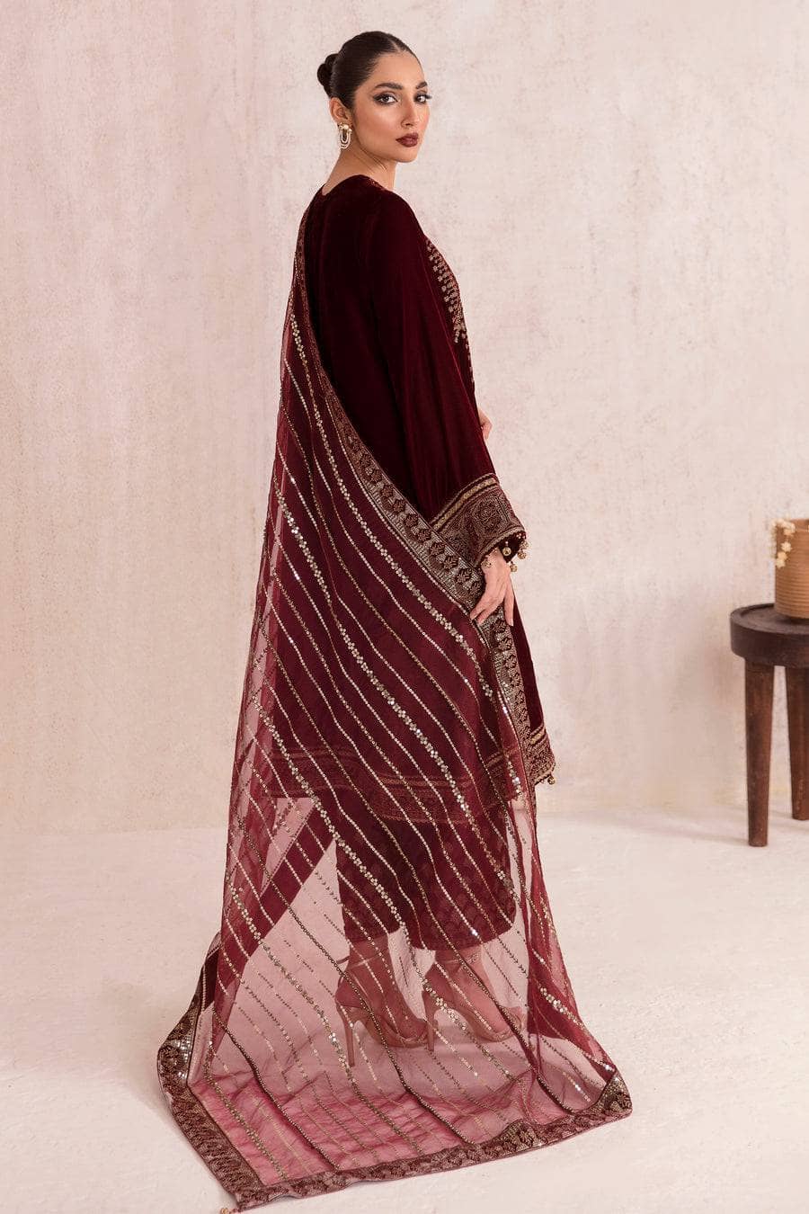 img_jazmin_velvet_awwal_boutique