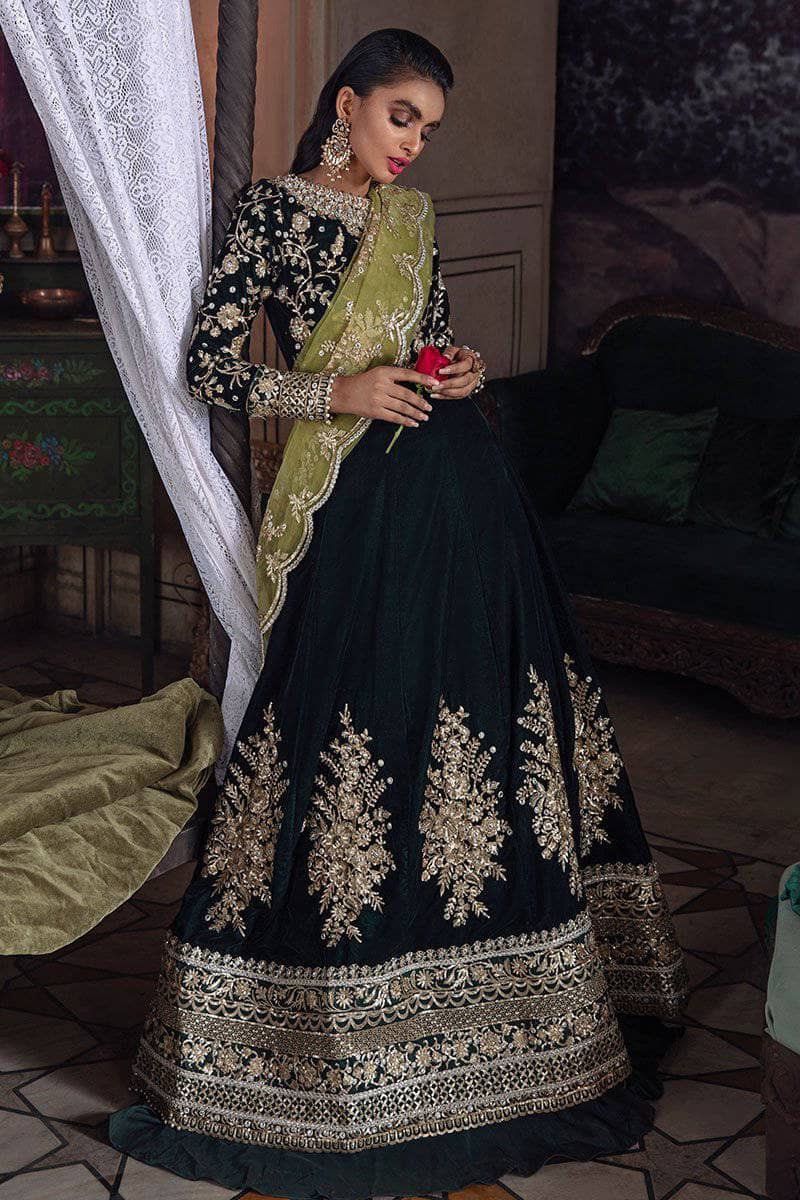 img_mushq_tehzeeb_velvet_edition_awwal_boutique