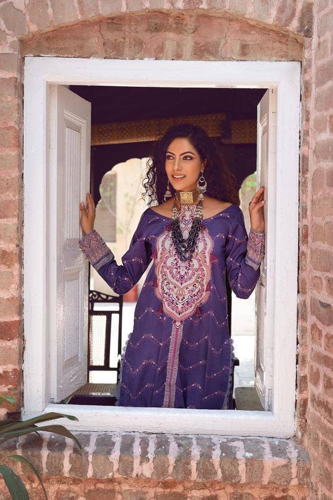 img_kinaar_lawn_by_shiza_hassan_2021_awwal_boutique