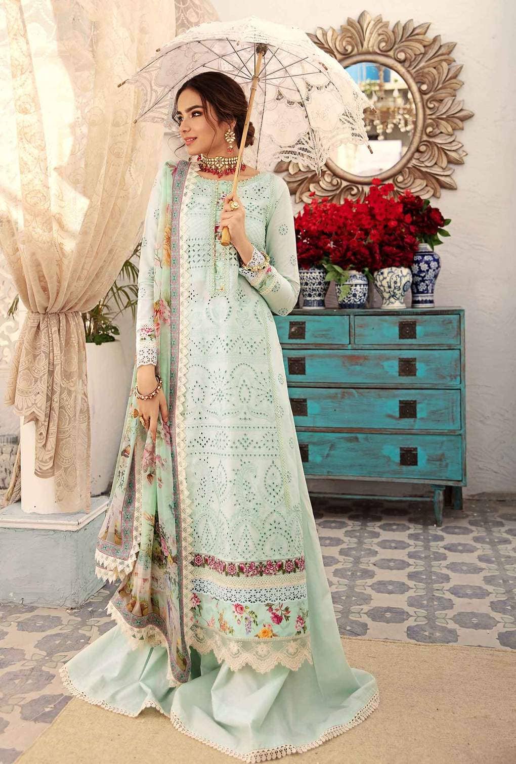 img_saadia_asad_eid_chikankari_lawn_2021_awwal_boutique