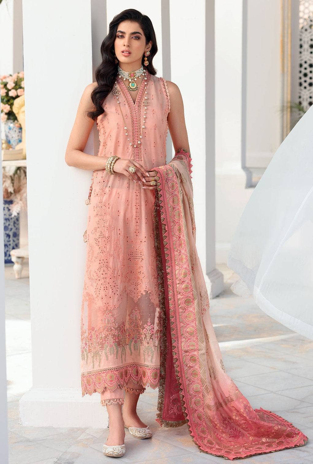 img_saadia_asad_chikankari_lawn_22_awwal_boutique