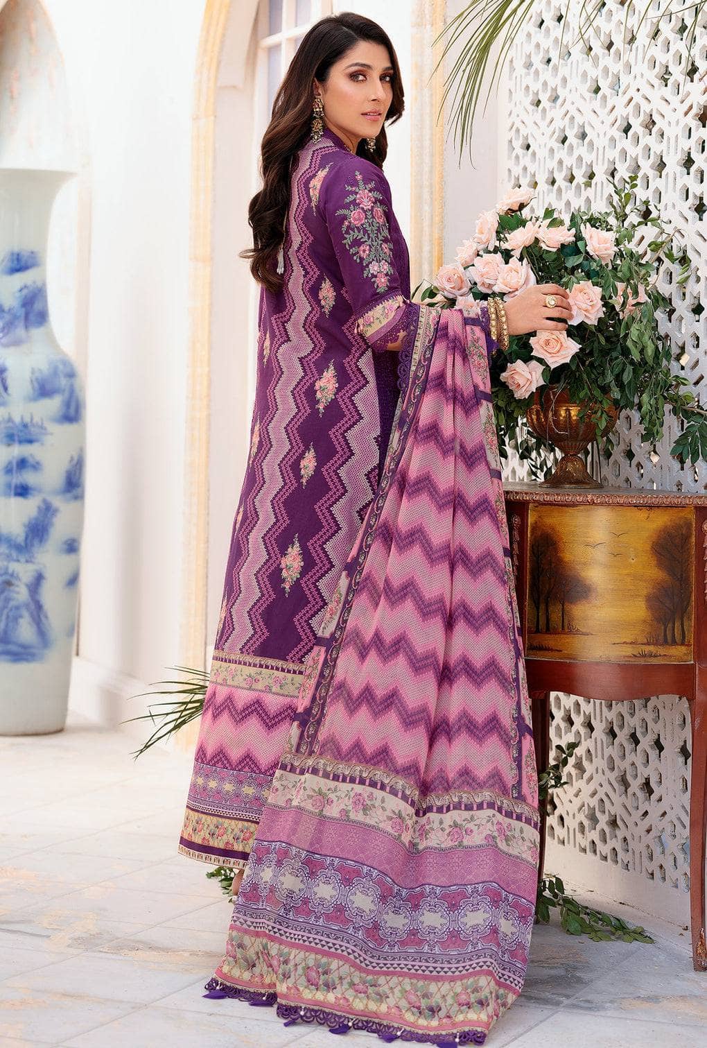 Img_saadia_asad_lawn_chikankari_awwal_boutique