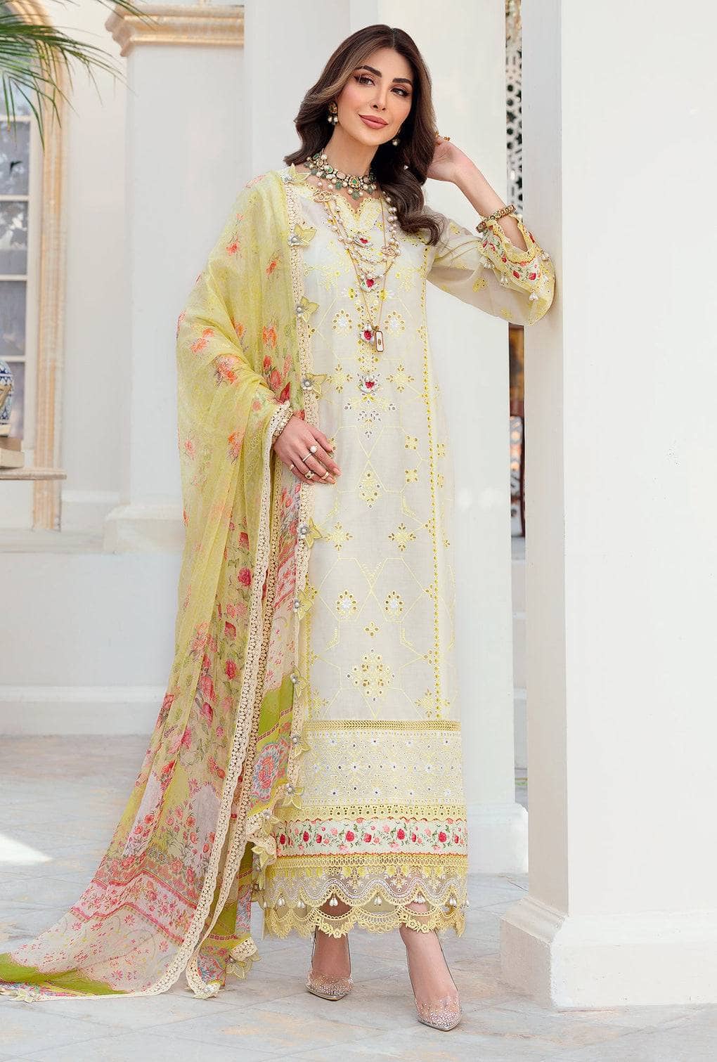 img_saadia_asad_chikankari_lawn_22_awwal_boutique