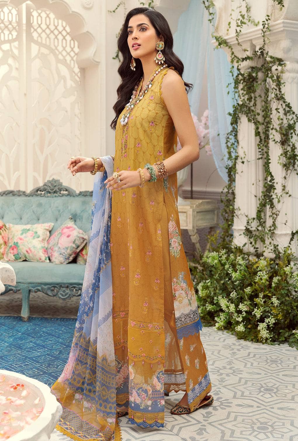 img_saadia_asad_lawn_22_awwal_boutique