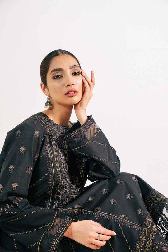 img_zara_shahjahan_lawn_2021_awwal_boutique