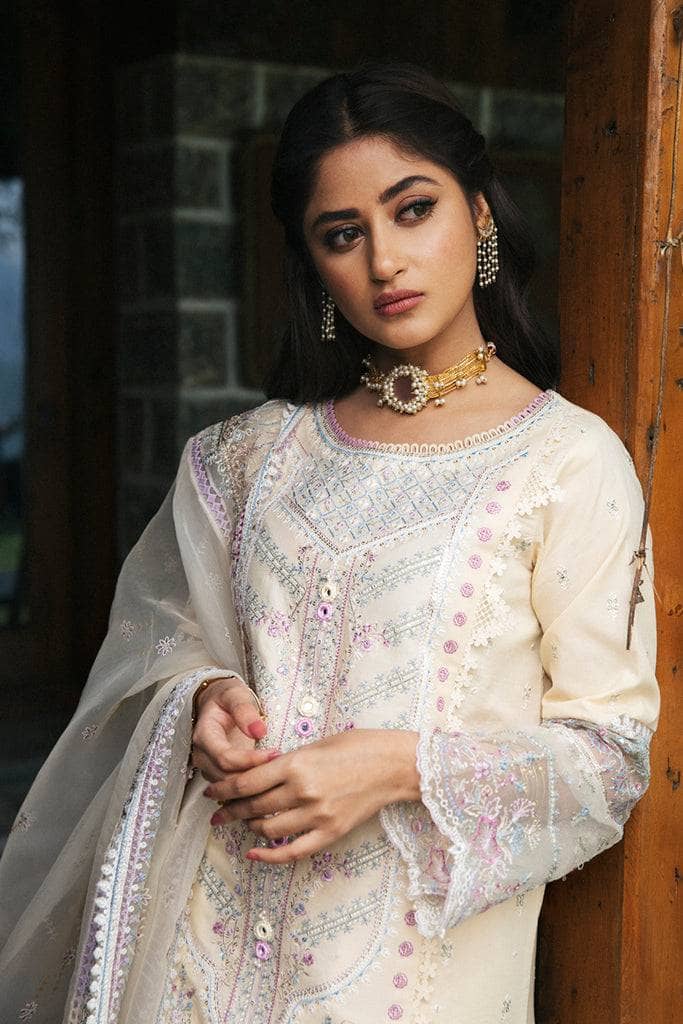 img_qalamkar_luxury_festive_22_awwal_boutique