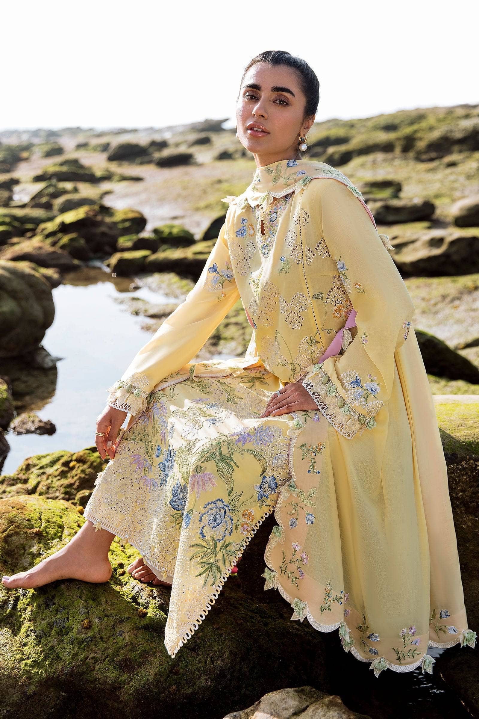 img_zaha_lawn_2023_awwal_boutique