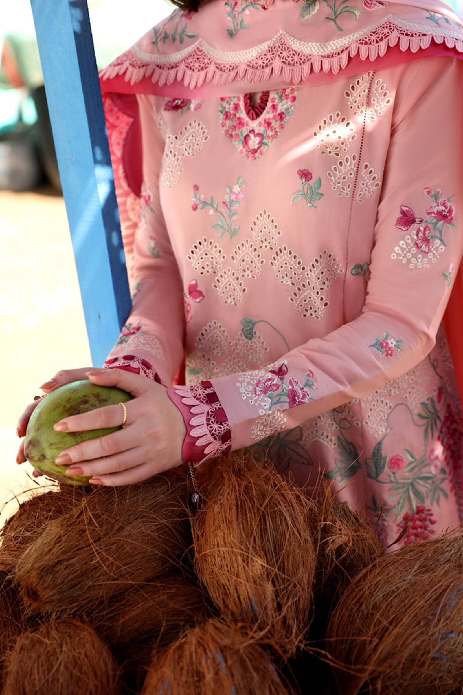 img_zaha_lawn_2023_awwal_boutique