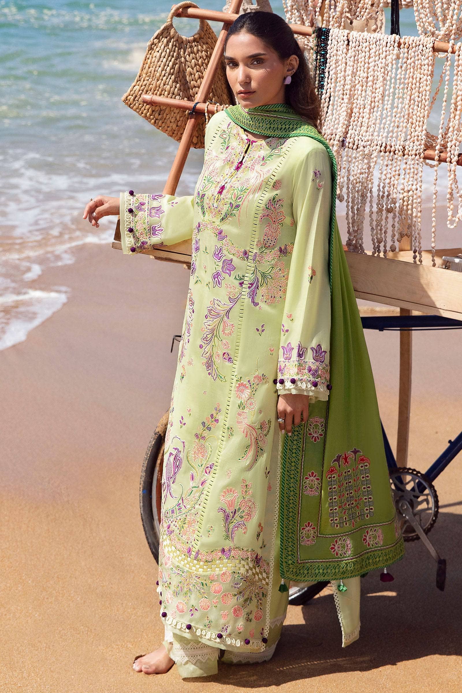 img_zaha_lawn_2023_awwal_boutique