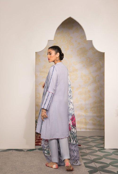img_sapphire_lawn_collection_2020_awwal_boutique