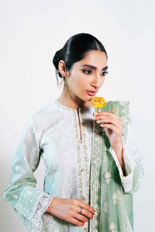 img_zara_shahjahan_lawn_2021_awwal_boutique