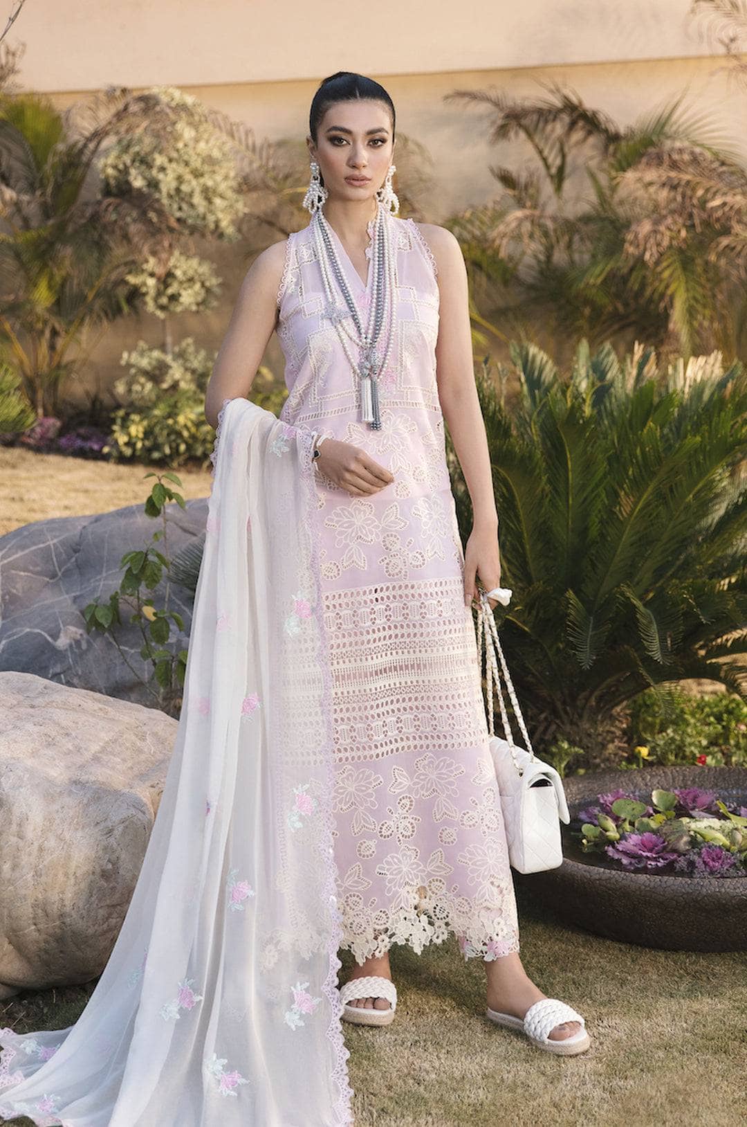 img_sable_v_luxury_lawn_23_awwal_boutique