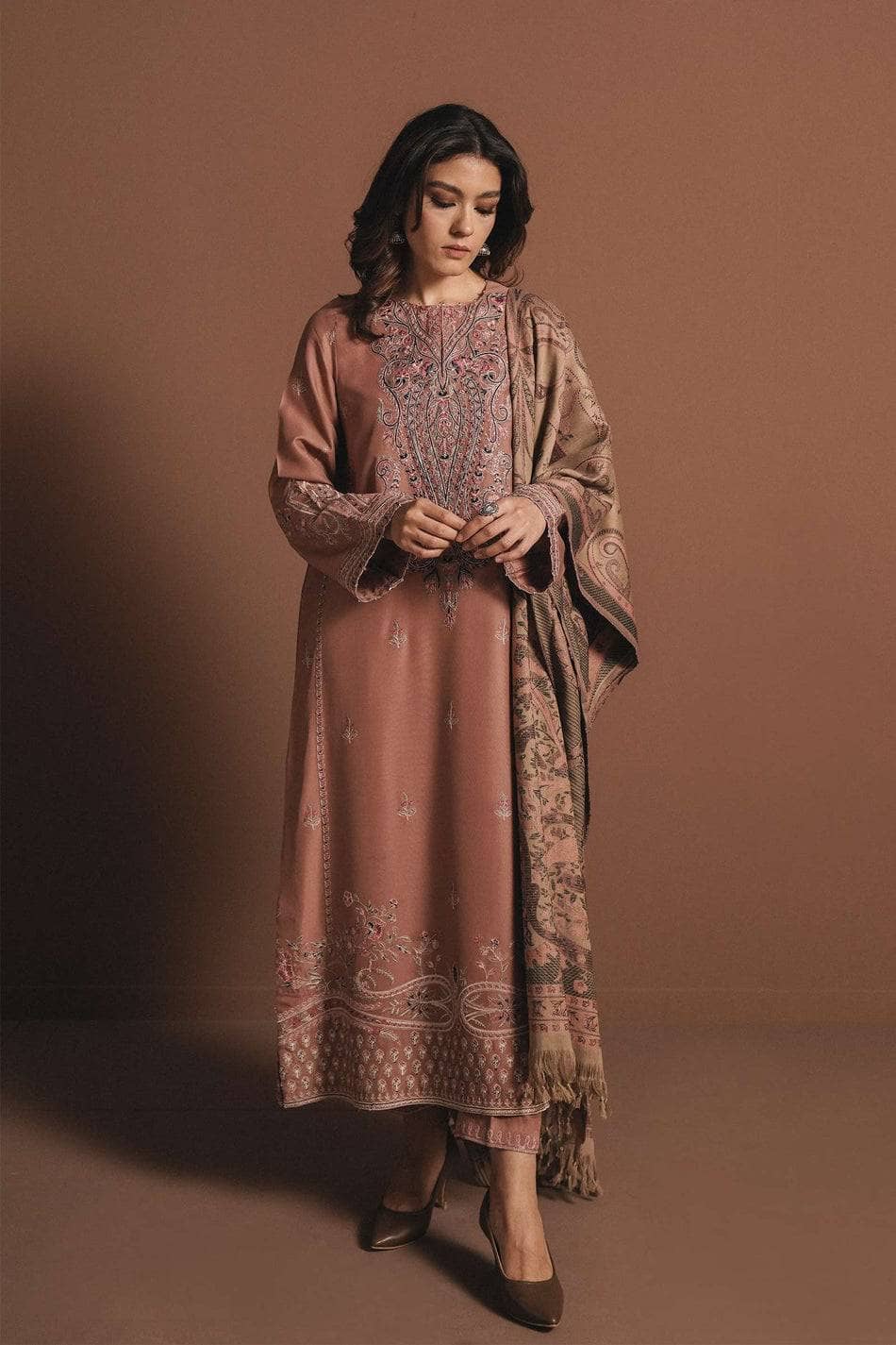 img_zara_shahjahan_winter_21_awwal_boutique