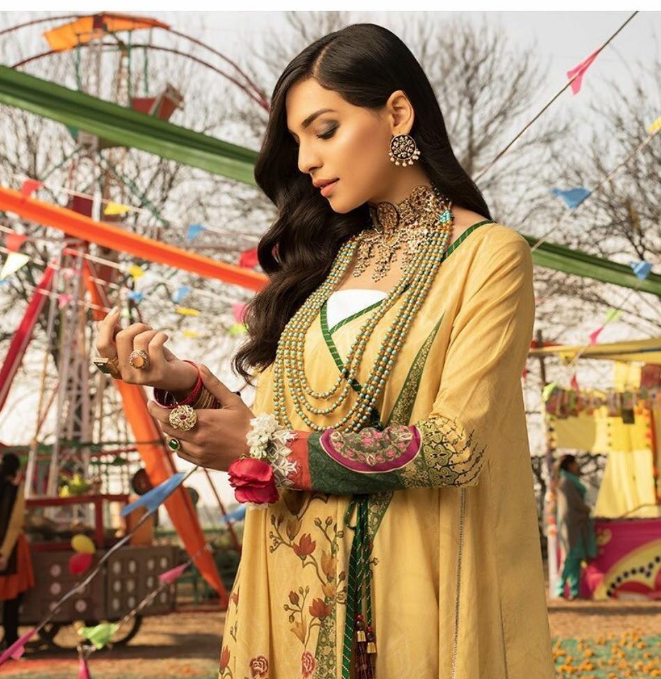 img_afsaneh_summer_collection_awwal_boutique