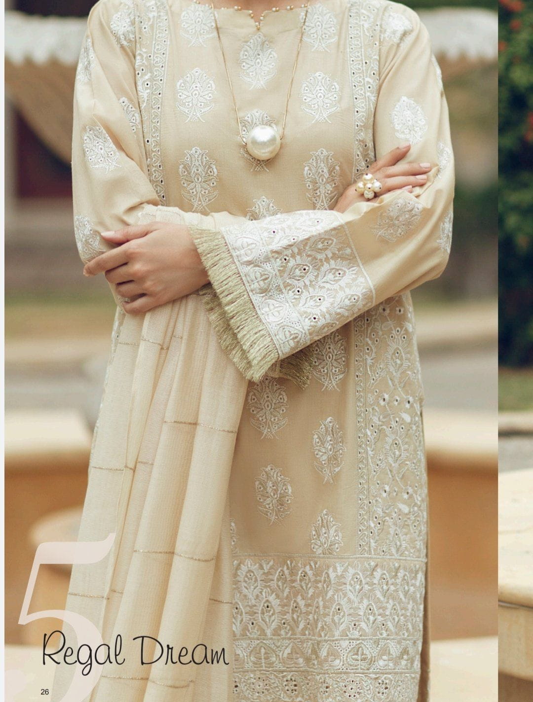 img_rouche_chikankari_lawn_collection_awwal_boutique