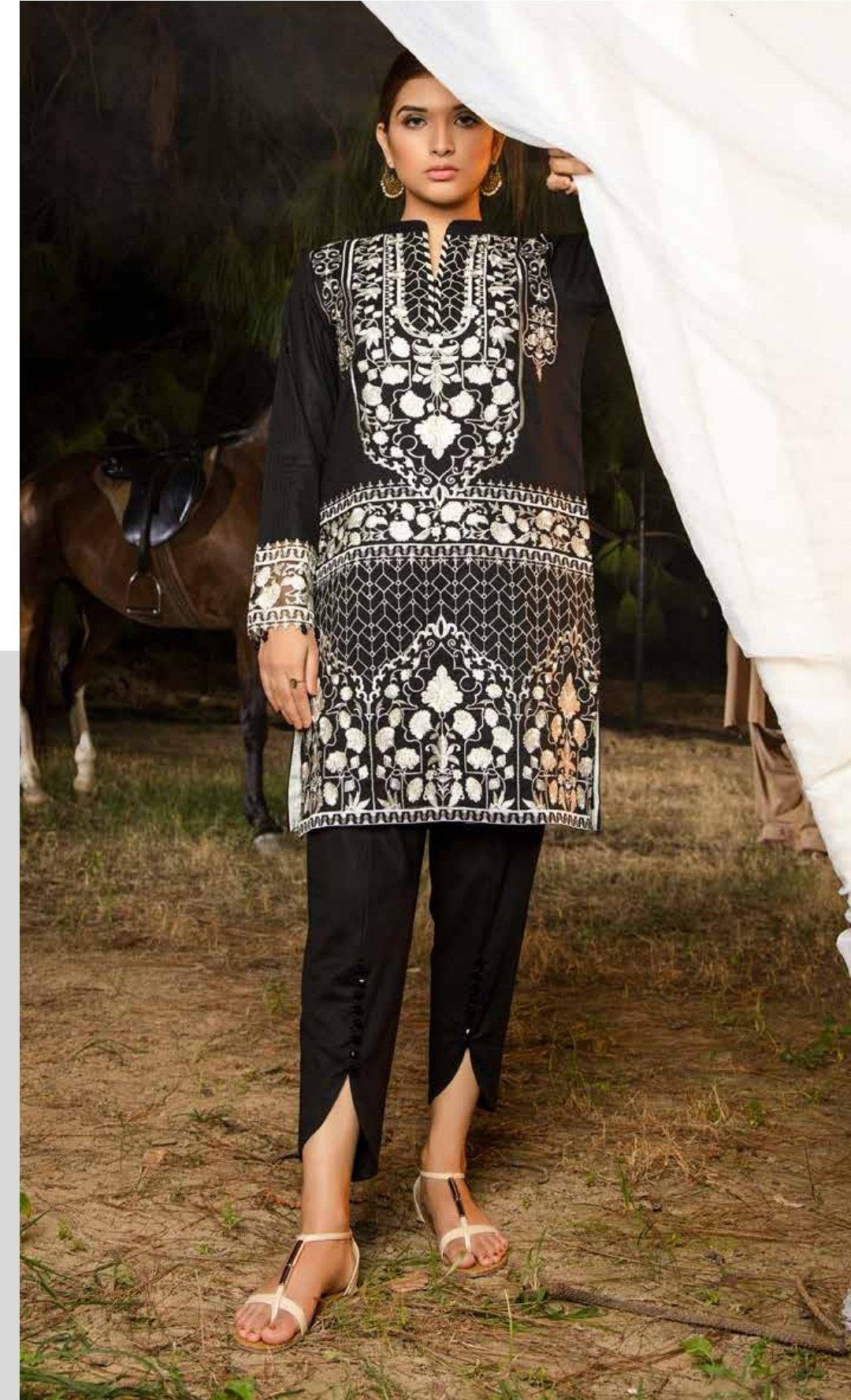 img_adans_libas_muzayyan_black_jacquard_kurti_collection_awwal_boutique