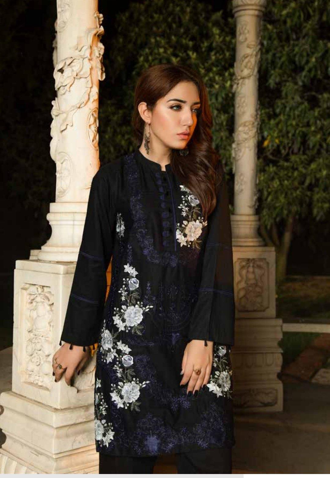 img_adans_libas_muzayyan_black_jacquard_kurti_collection_awwal_boutique