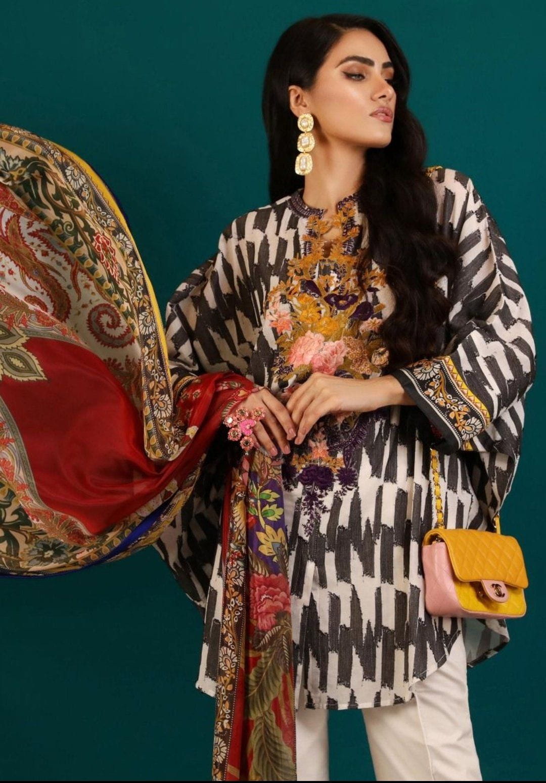 img_sana_safinaz_fall_winter_collection_2019_awwal_boutique