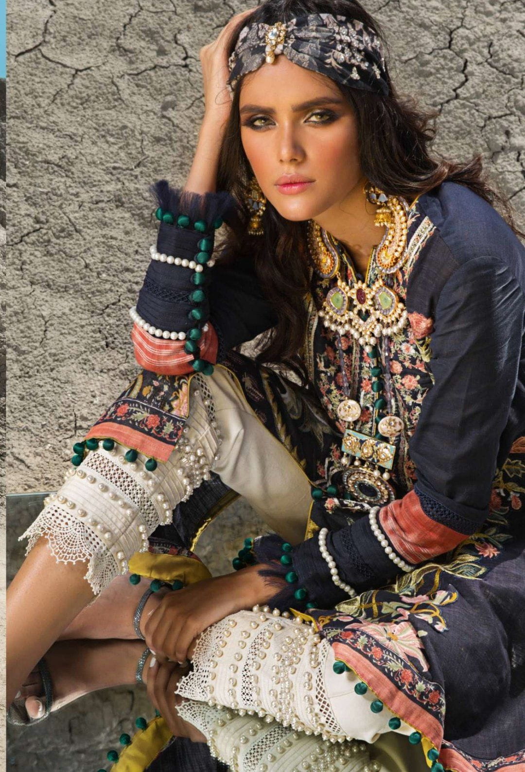 img_sana_safinaz_luxury_shawl_collection_8b_awwal_boutique