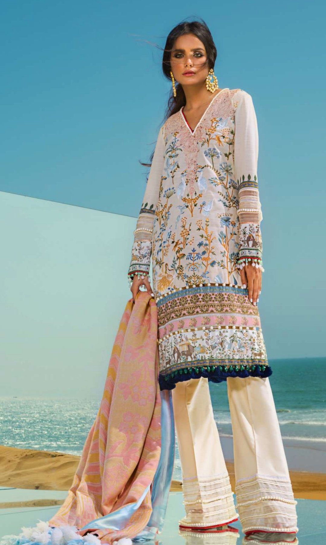 img_sana_safinaz_luxury_shawl_collection_4a_awwal_boutique