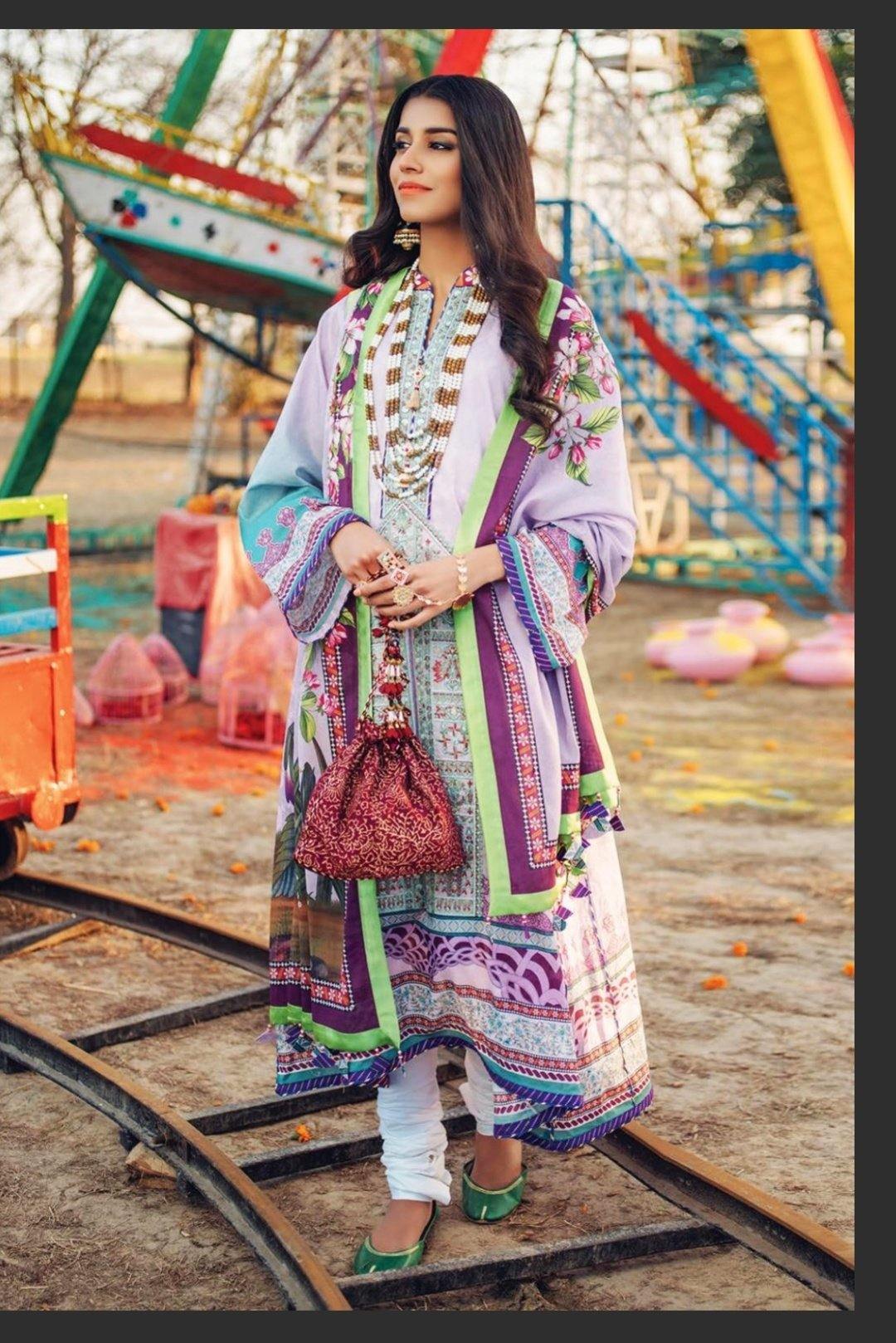 img_afsaneh_lawn_collection_awwal_boutique