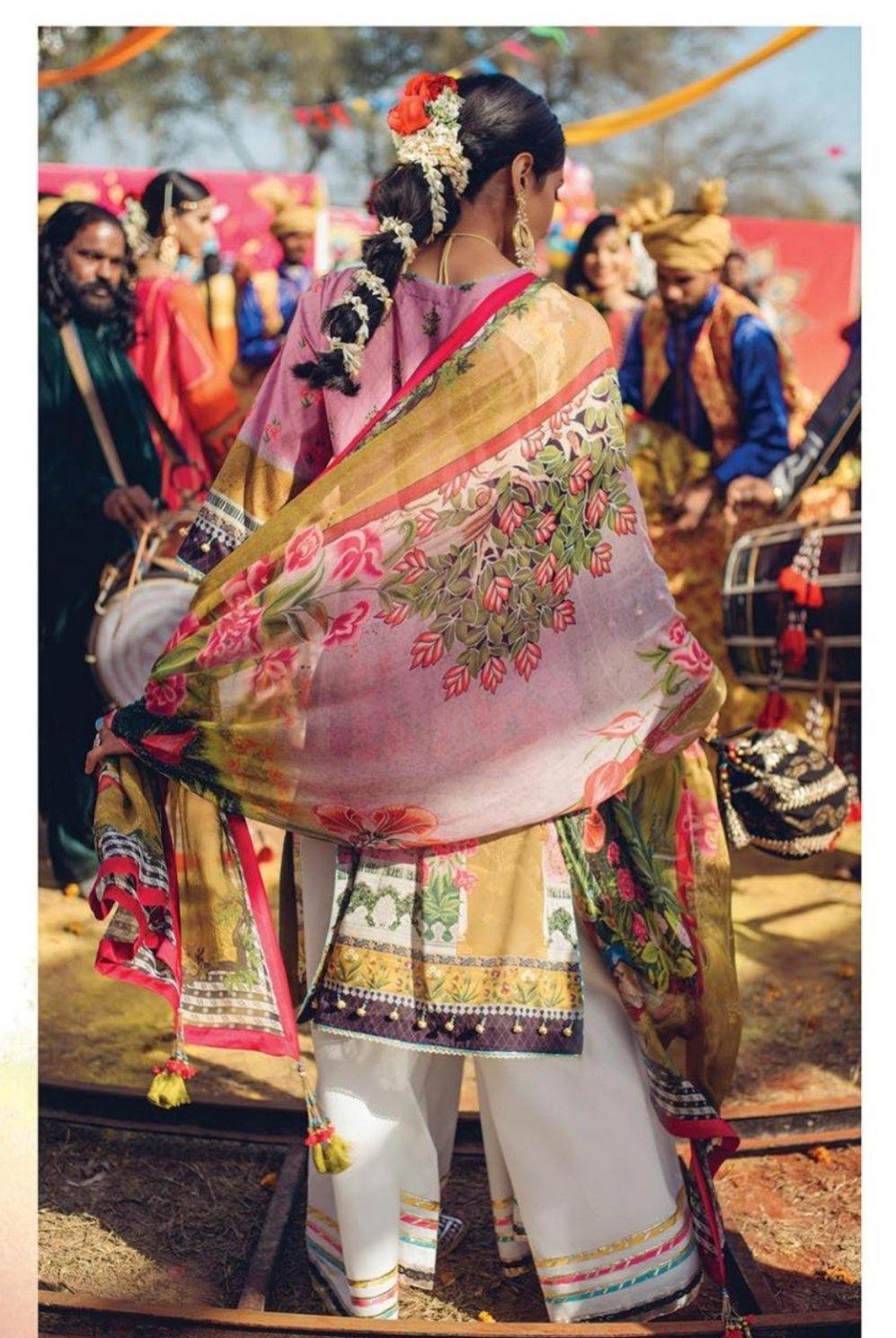 img_afsaneh_lawn_collection_awwal_boutique