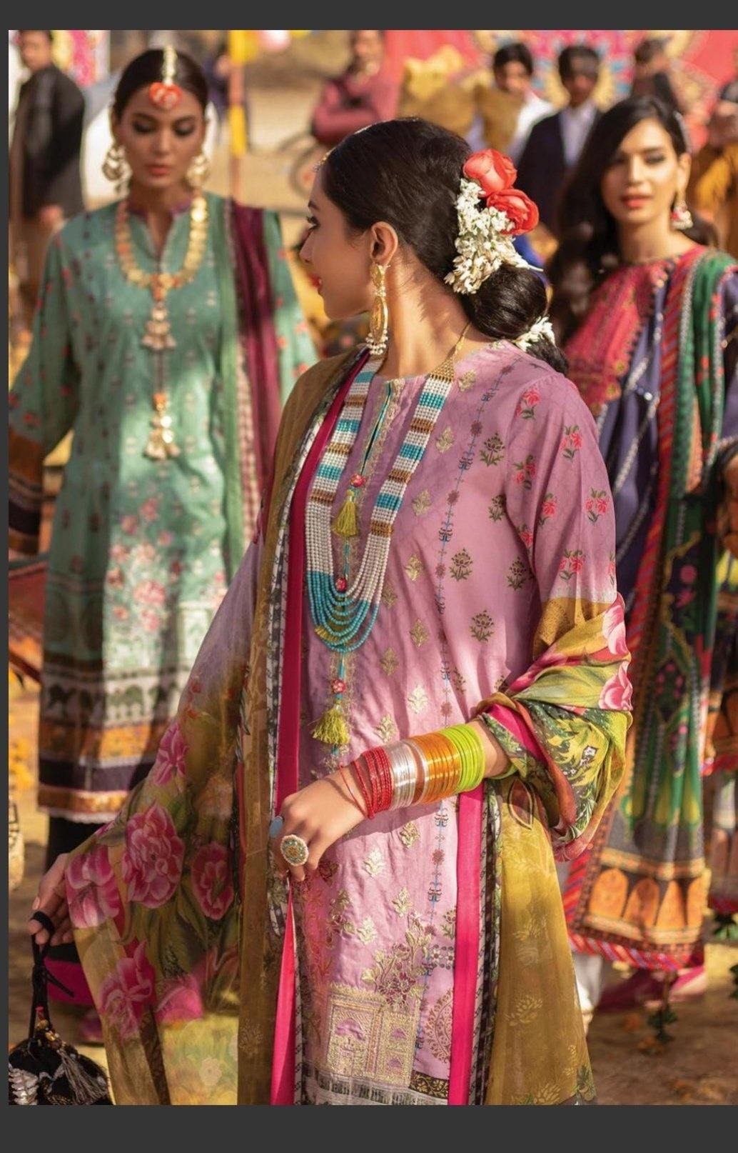 img_afsaneh_lawn_collection_awwal_boutique