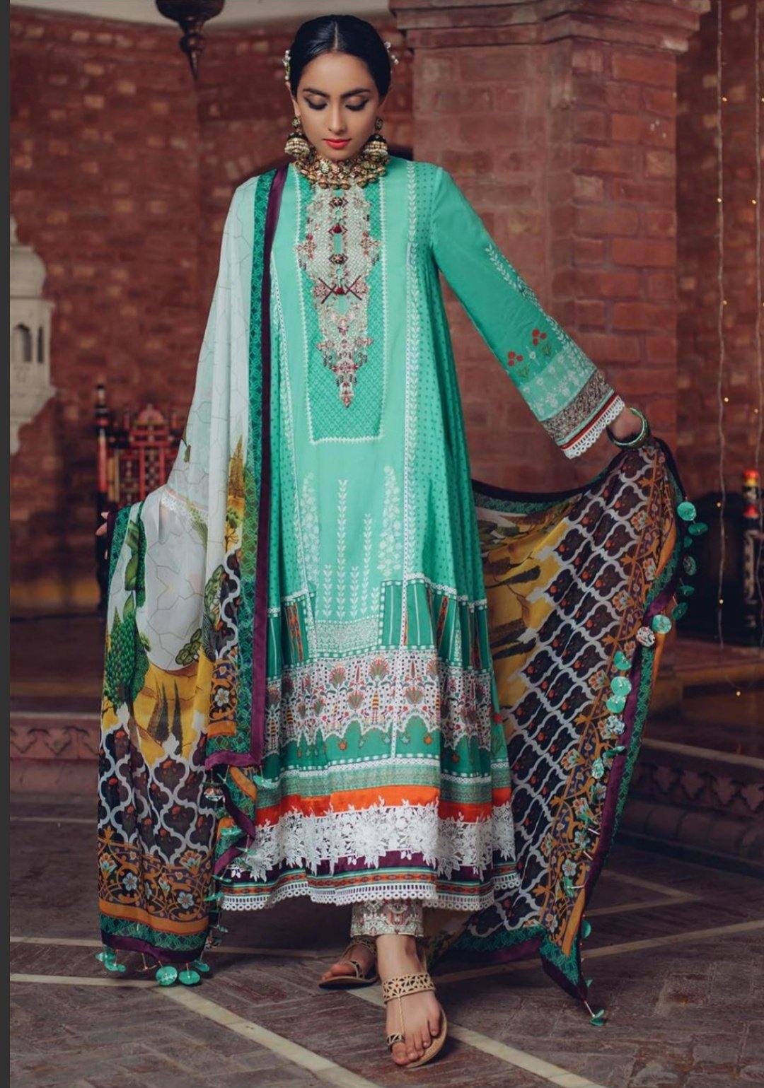 img_afsaneh_lawn_collection_awwal_boutique