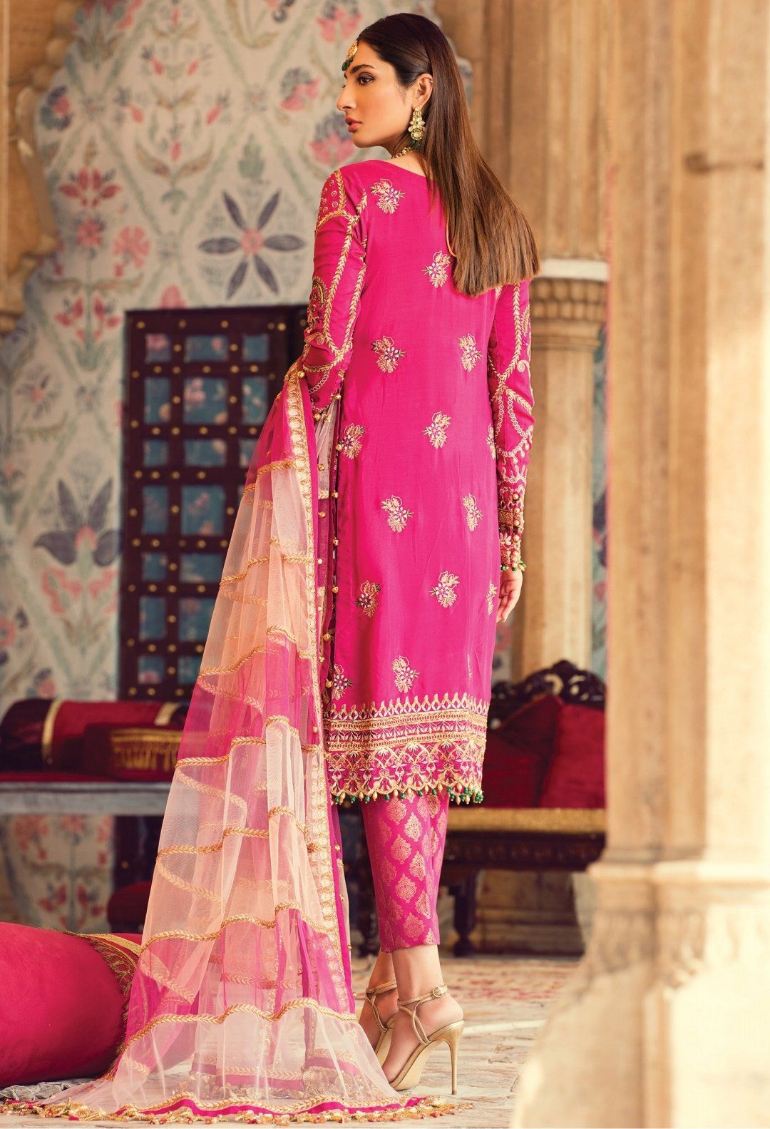 img_gulaal_zohra_wedding_edition_awwal_boutique