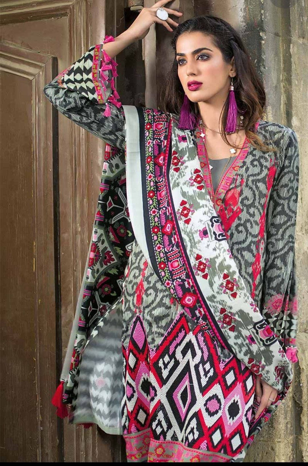 img_gul_ahmed_winter_collection_awwal_boutique