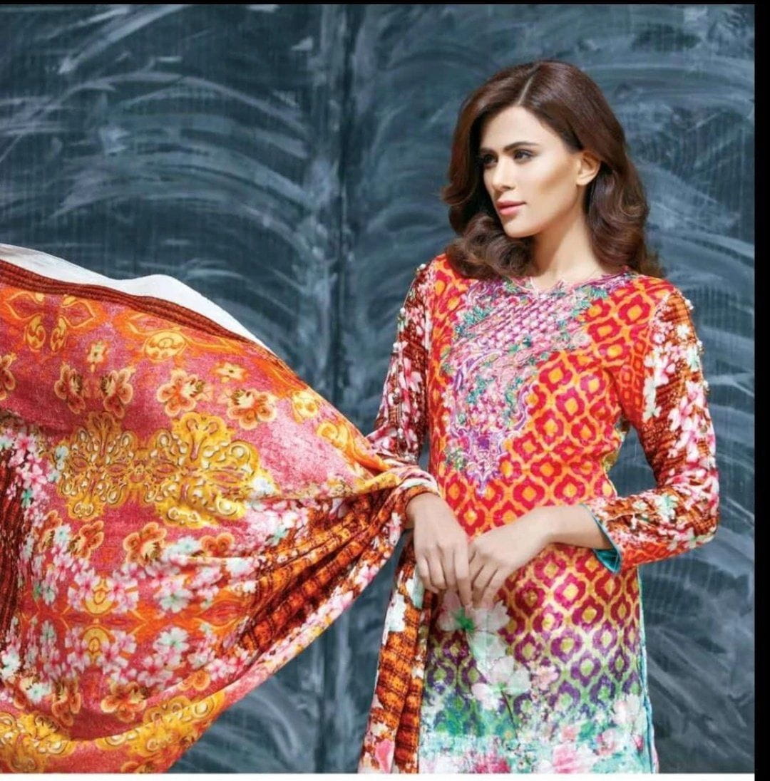 img_sanam_saeed_velvet_collection_awwal_boutique