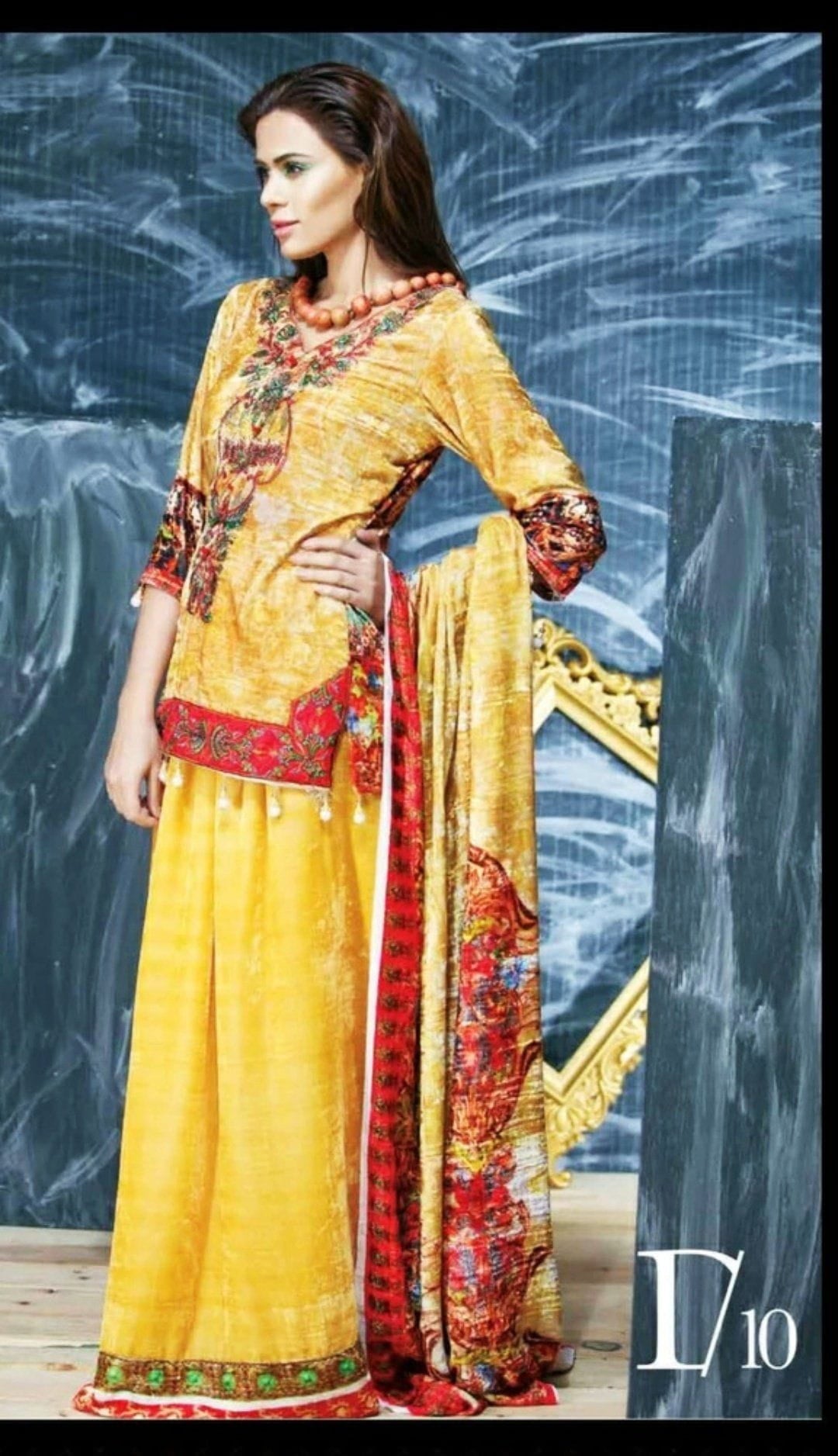 img_sanam_saeed_velvet_collection_awwal_boutique