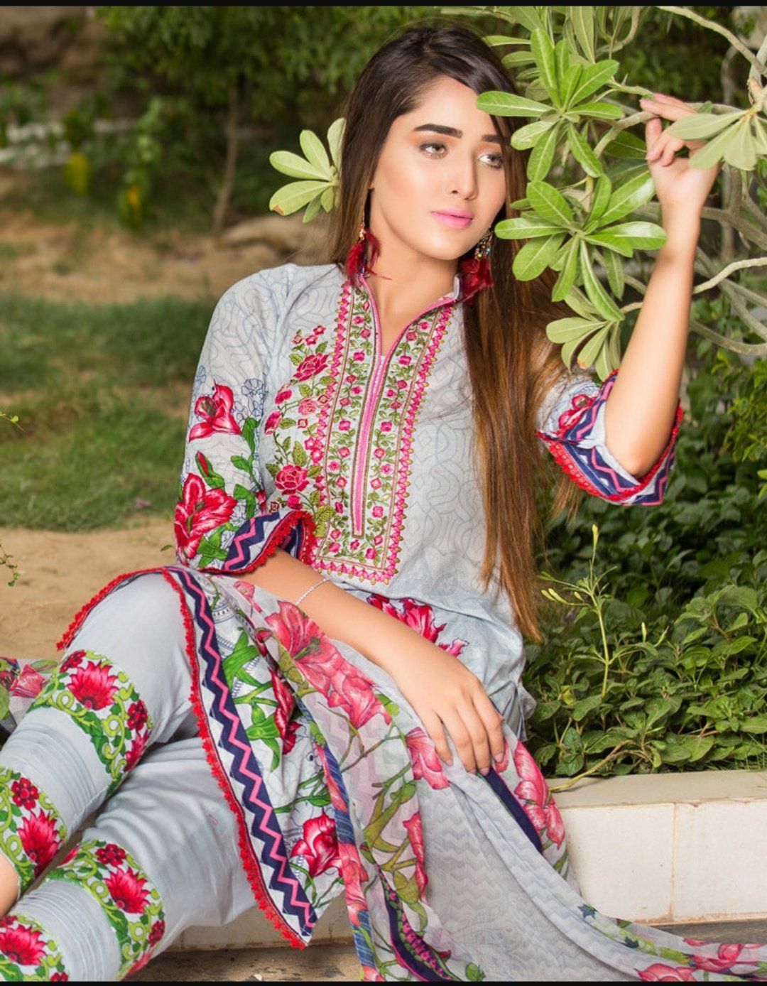 img_ruqayya_lawn_collection_awwal_boutique_open_pics