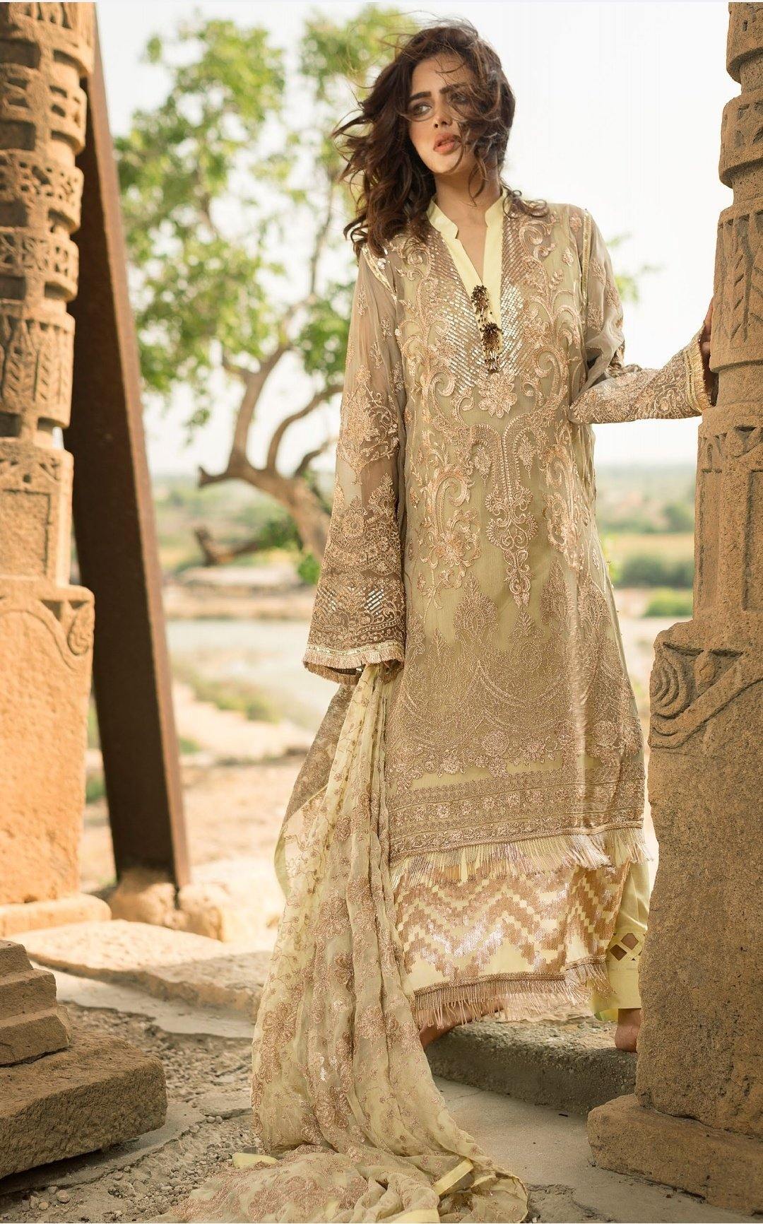 img_maira_khan_by_rub_nawaz_chiffon_collection_awwal_boutique