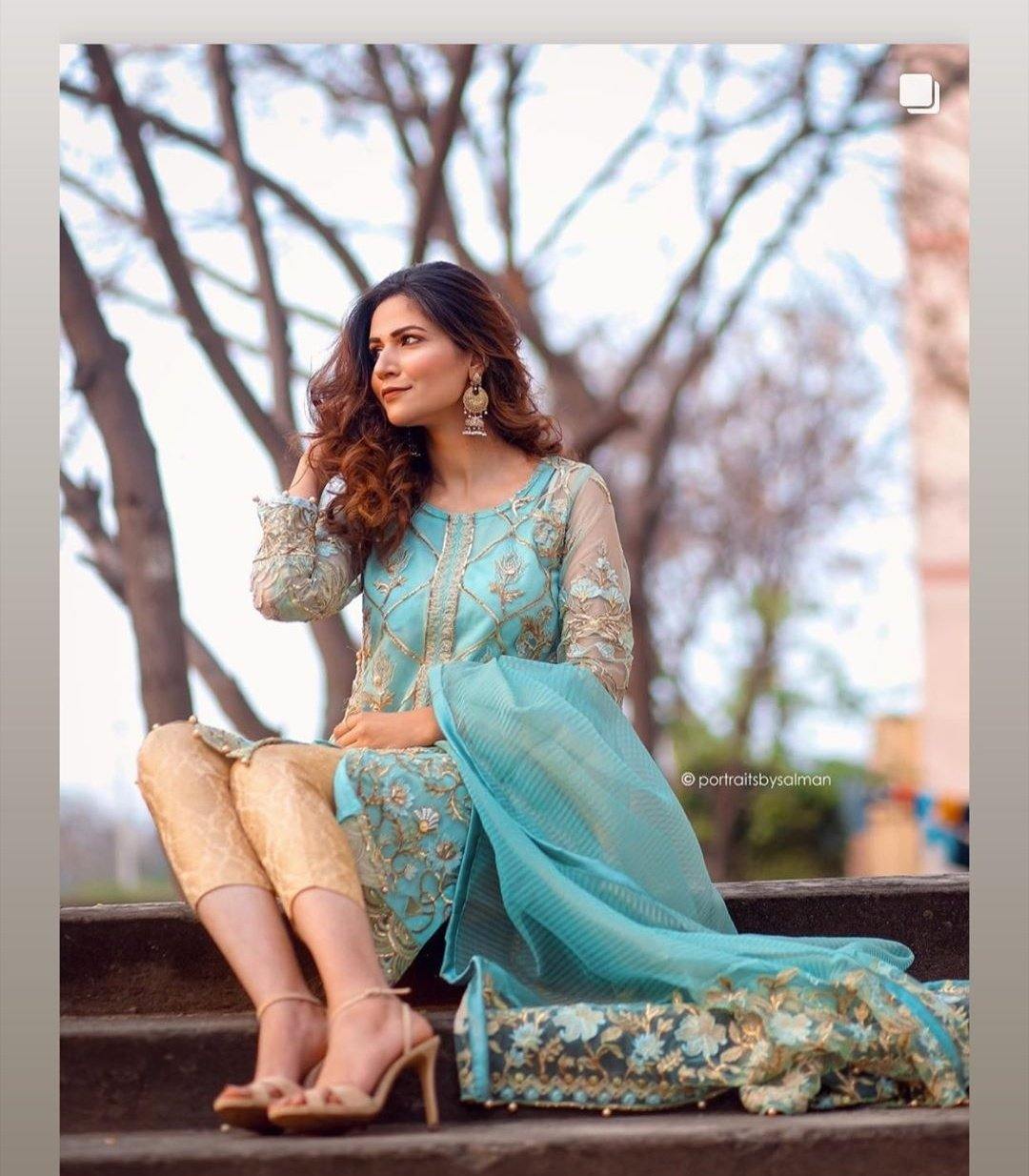 img_gulaal_zohra_wedding_edition_awwal_boutique