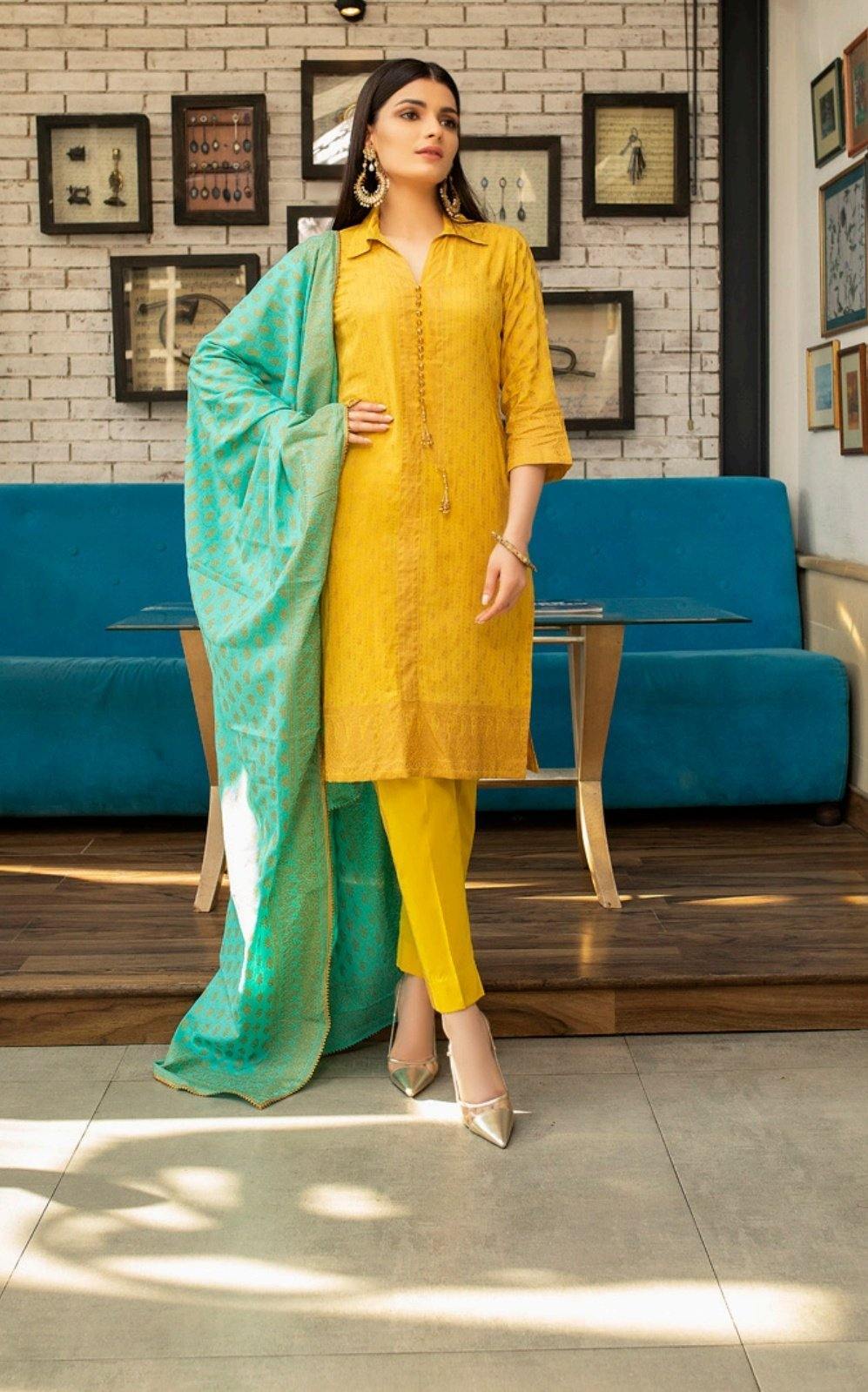 img_banarsi_printed_lawn_collection_awwal_boutique
