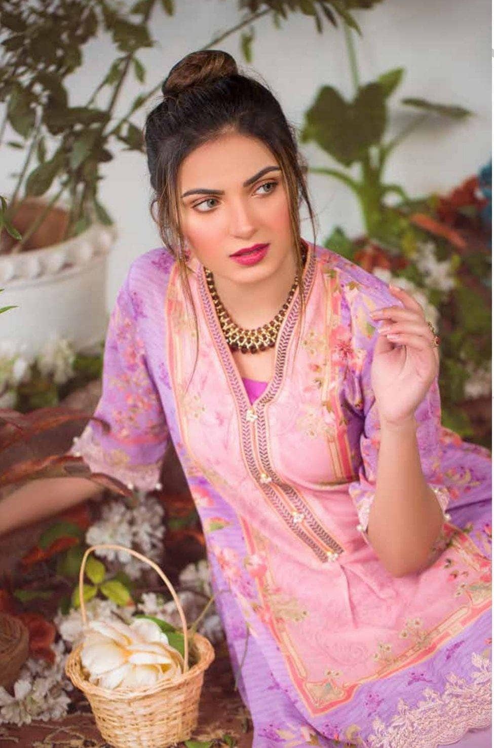 img_zebaish_hareem_swiss_voil_awwal_boutique