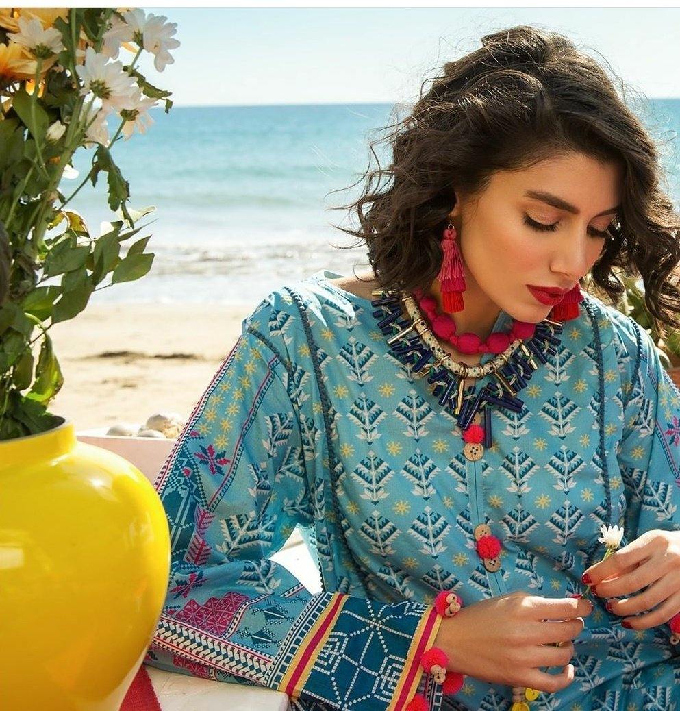 img_khaadi_embroidered_lawn_collection_2020_awwal_boutique