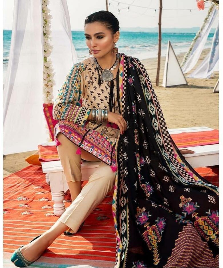 img_khaadi_embroidered_lawn_collection_2020_awwal_boutique