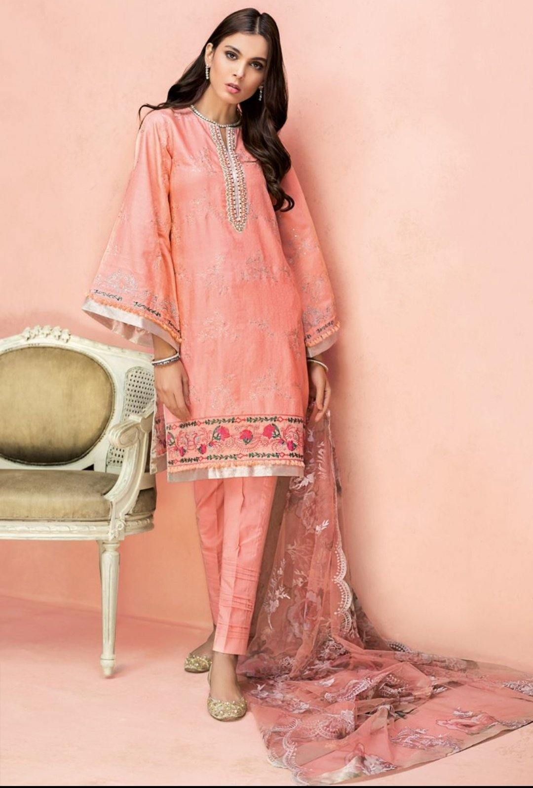 img_gul_ahmed_summer_premium_lawn_collection_awwal_boutique