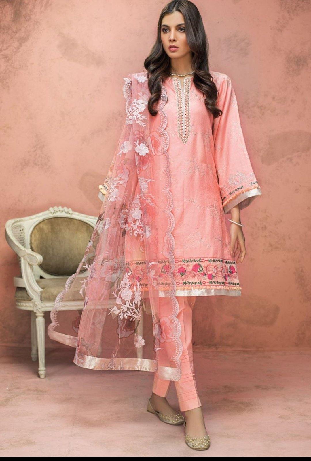 img_gul_ahmed_summer_premium_lawn_collection_awwal_boutique