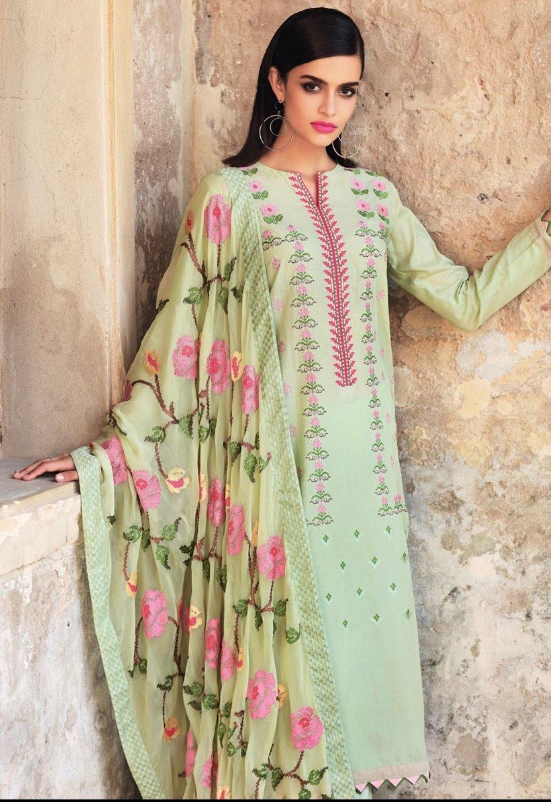 img_gul_ahmed_summer_premium_lawn_collection_awwal_boutique