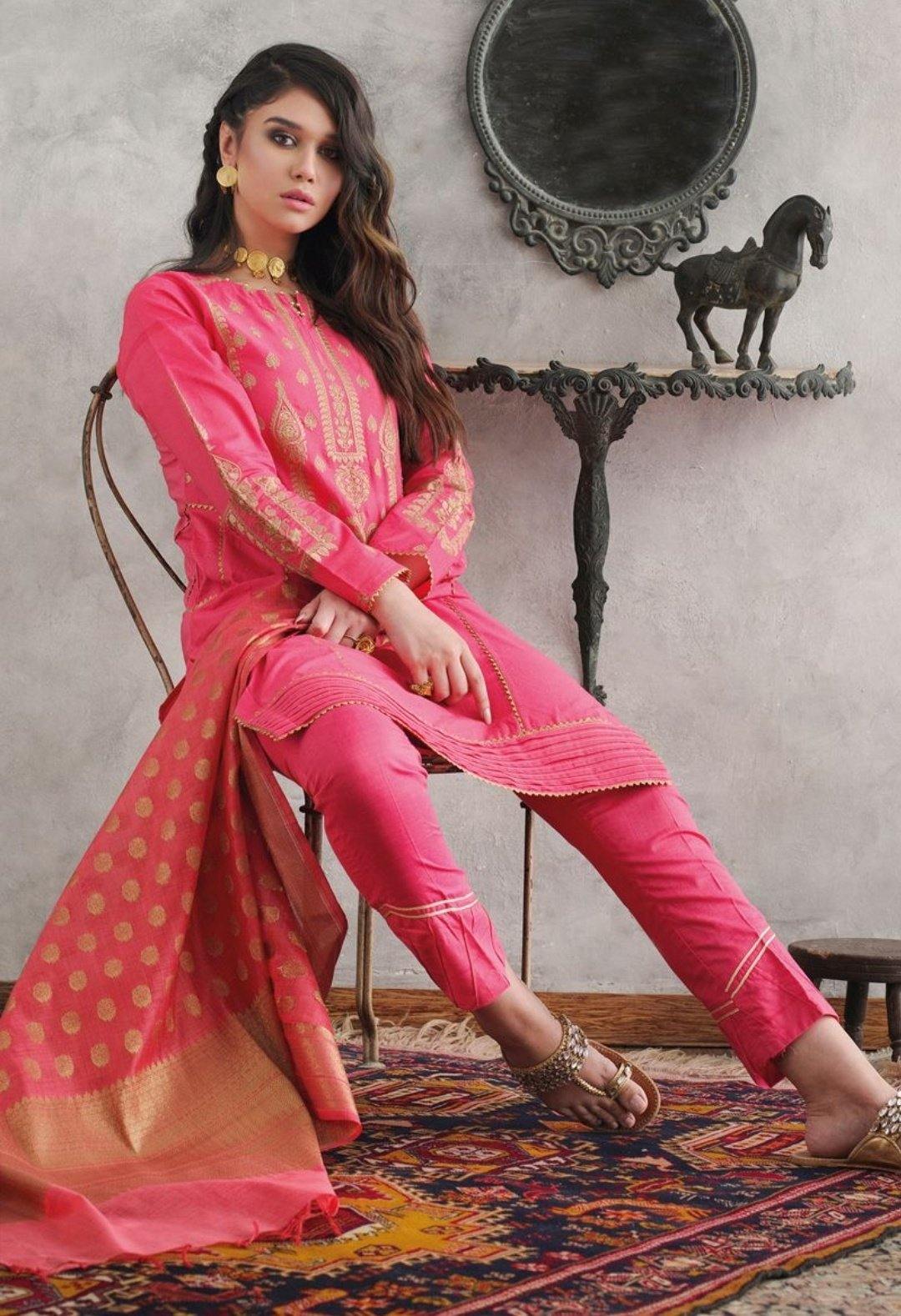 img_gul_ahmed_summer_premium_lawn_collection_awwal_boutique