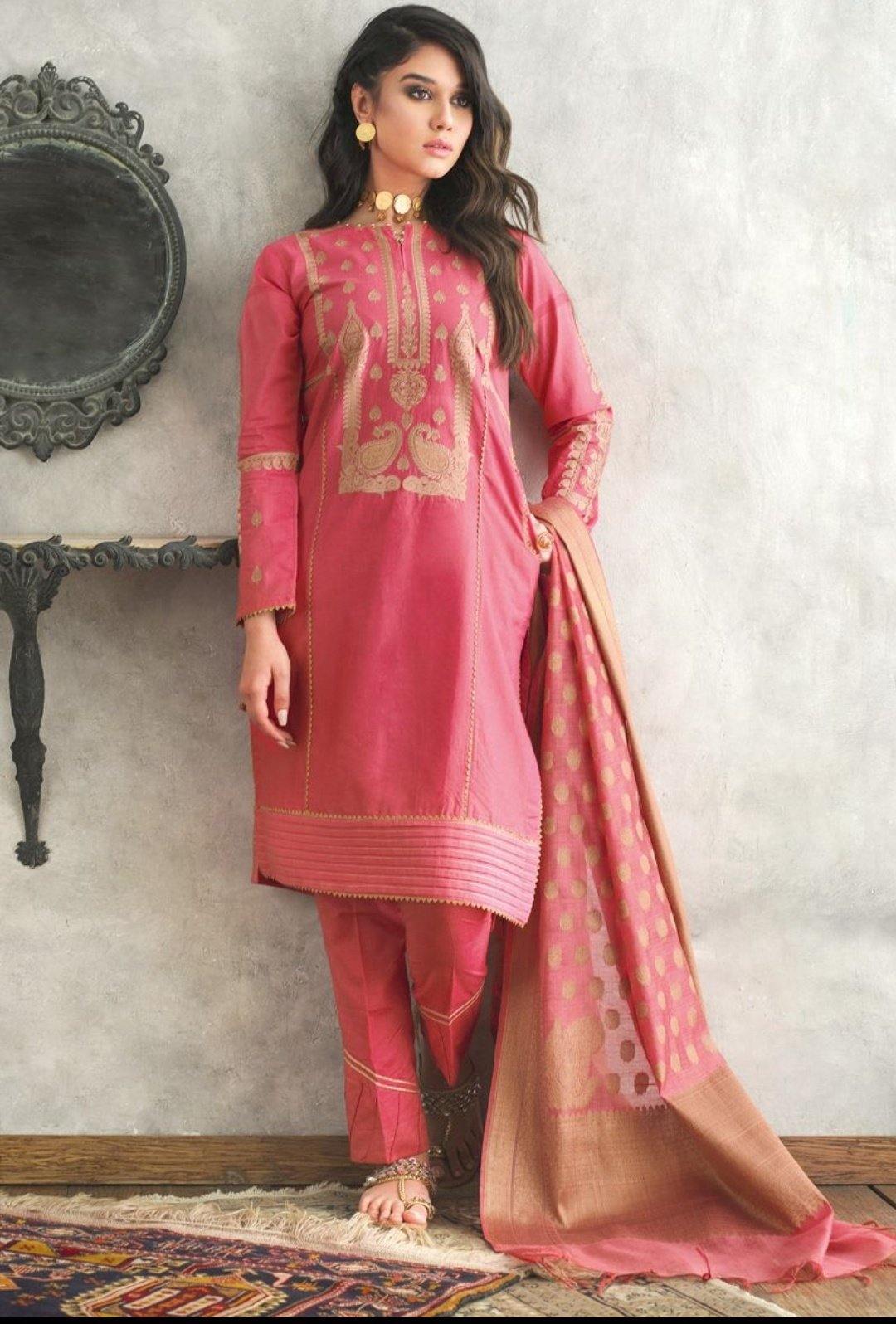 img_gul_ahmed_summer_premium_lawn_collection_awwal_boutique