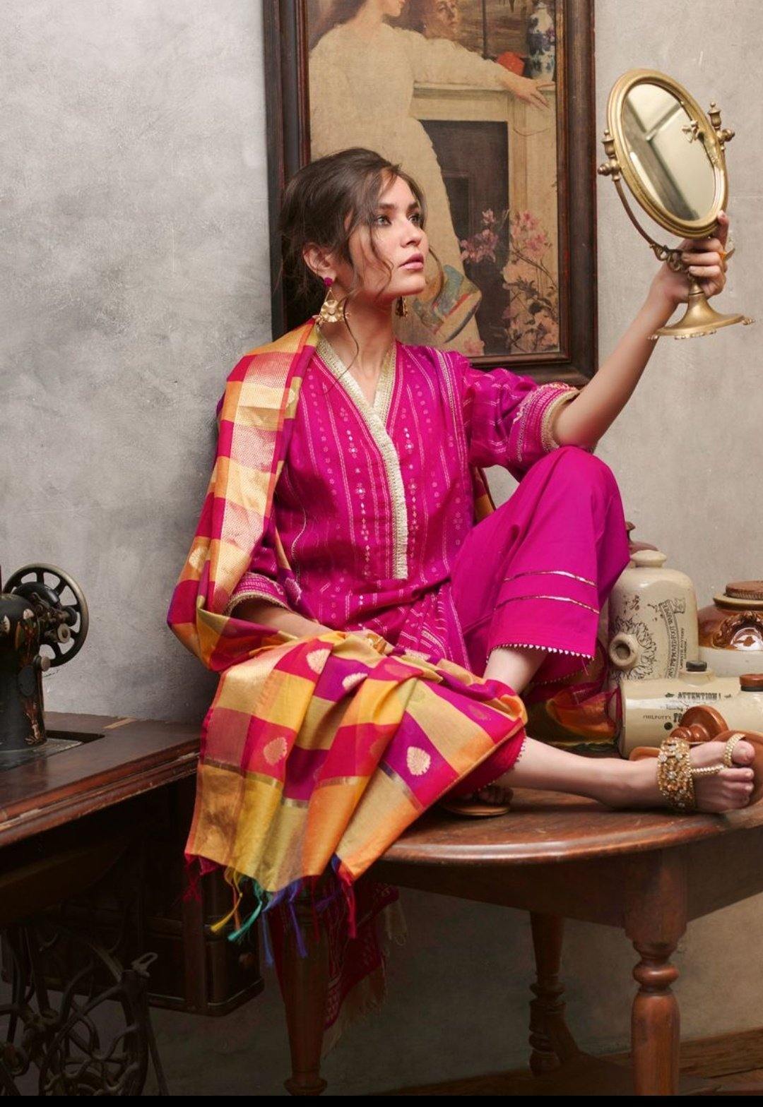 img_gul_ahmed_summer_premium_lawn_collection_awwal_boutique