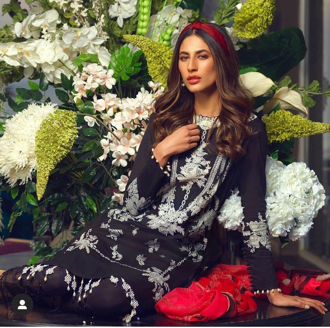 img_sana_safinaz_muzlin_lawn_collection_awwal_boutique