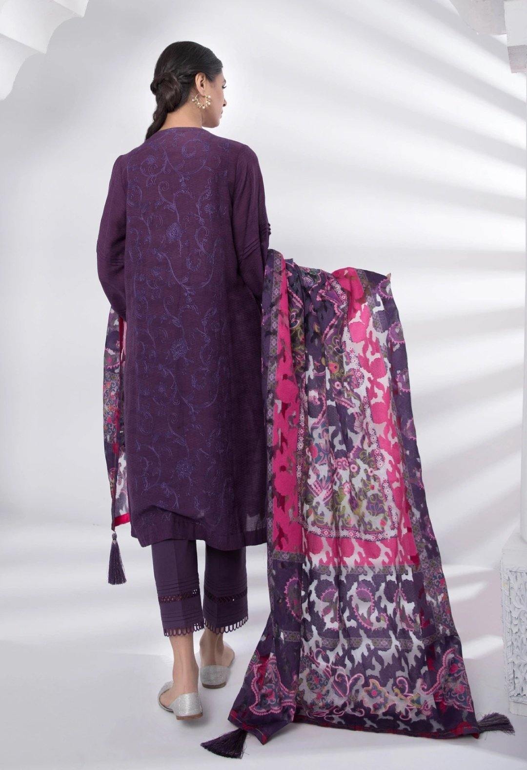 img_sapphire_lawn_collection_2020_awwal_boutique